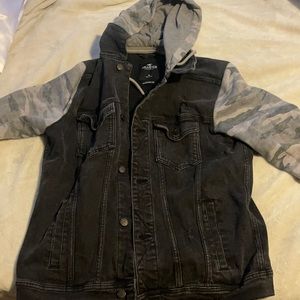 Size medium men’s hollister jacket